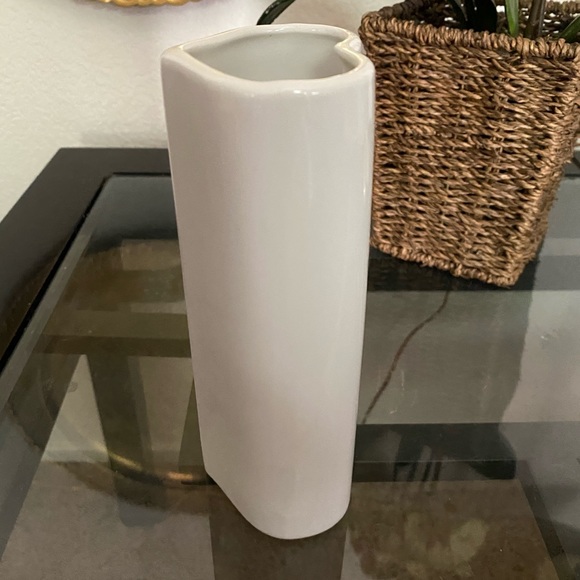 Adorable Heart shaped vase - Picture 3 of 5